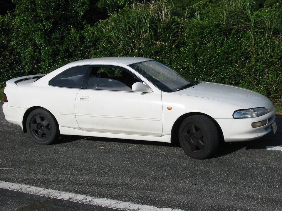トヨタ カローラレビン／スプリンタートレノ AE101 の外観写真