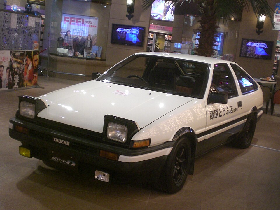 トヨタ カローラレビン/スプリンタートレノ AE86 の外観写真