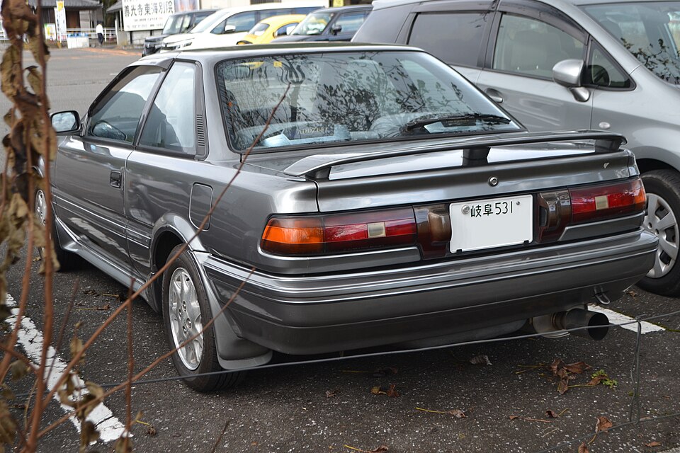 トヨタ カローラレビン/スプリンタートレノ AE92 の外観写真