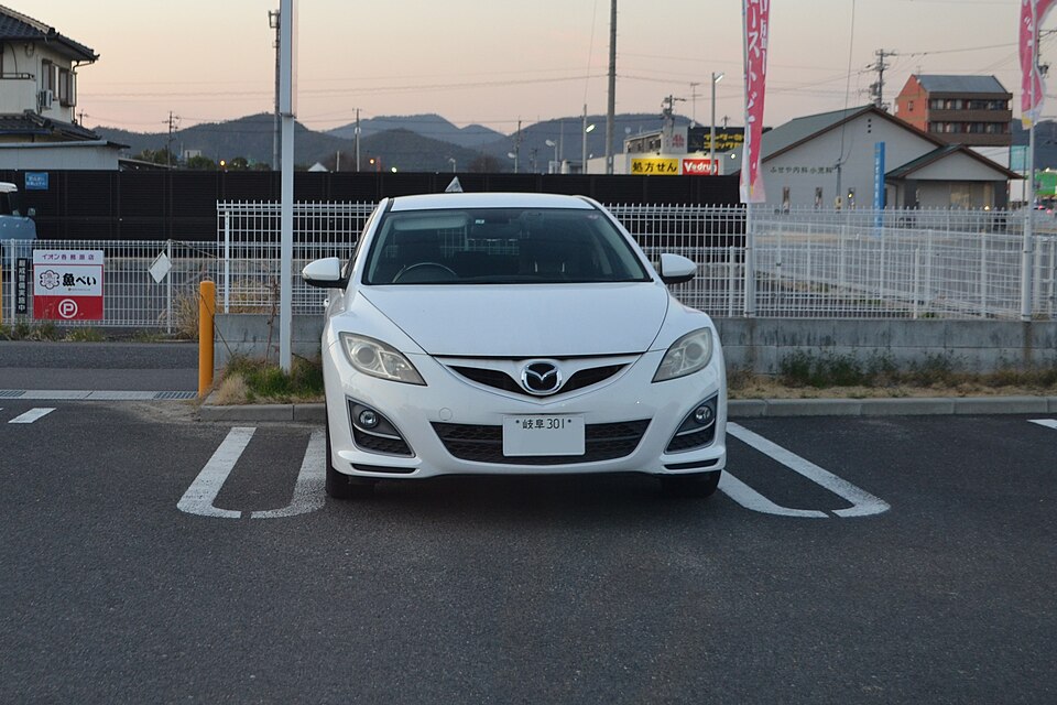 マツダ アテンザ／MAZDA6 初代 の外観写真