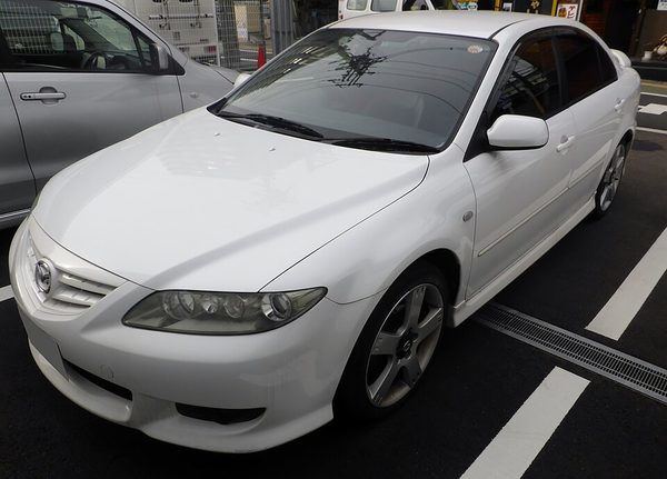 アテンザ/MAZDA6 初代 の斜め前写真