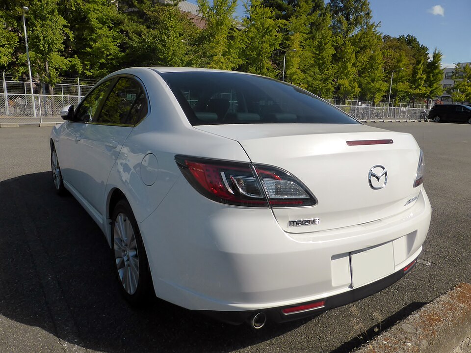 マツダ アテンザ／MAZDA6 2代目 の後方写真