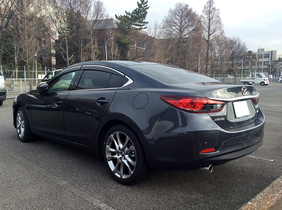 マツダ アテンザ／MAZDA6 3代目 前期 の後方写真