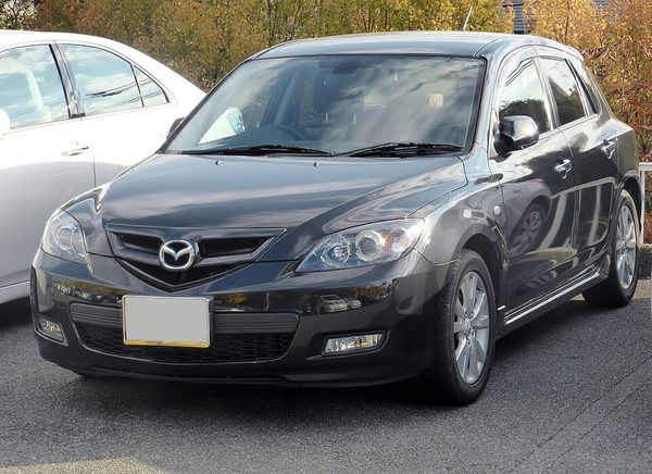 アクセラ／MAZDA3 初代 の正面写真