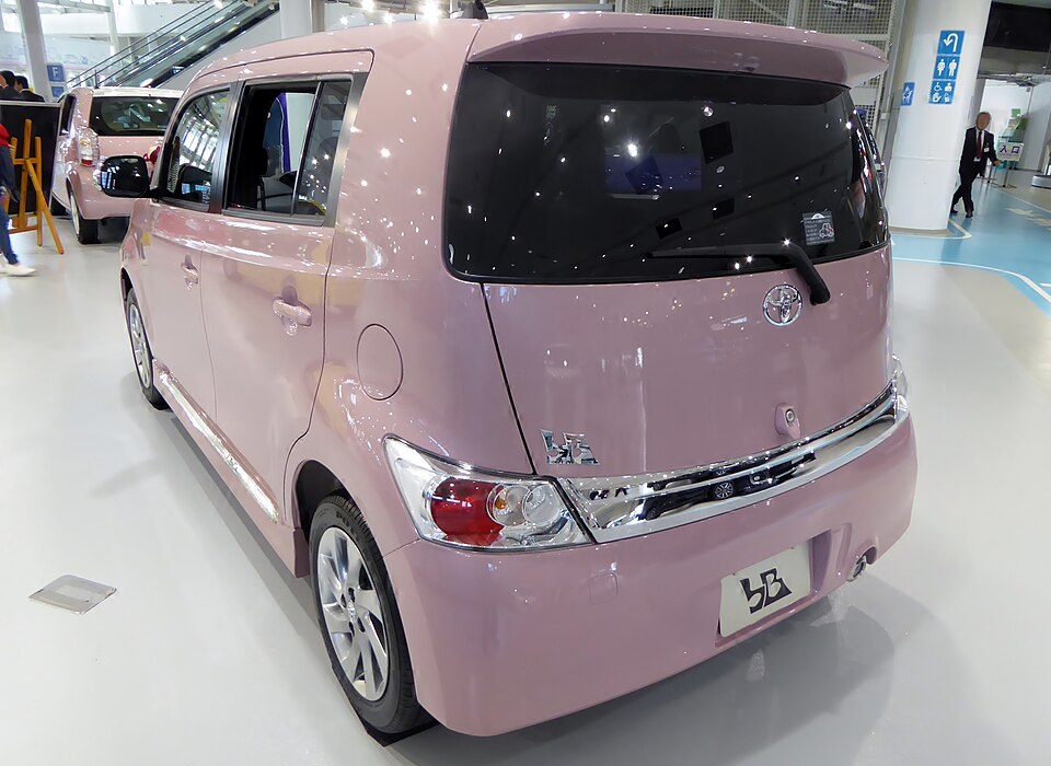 トヨタ bB 2代目 の後方写真