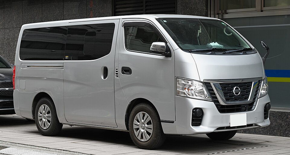 日産 キャラバン 5代目 の横写真