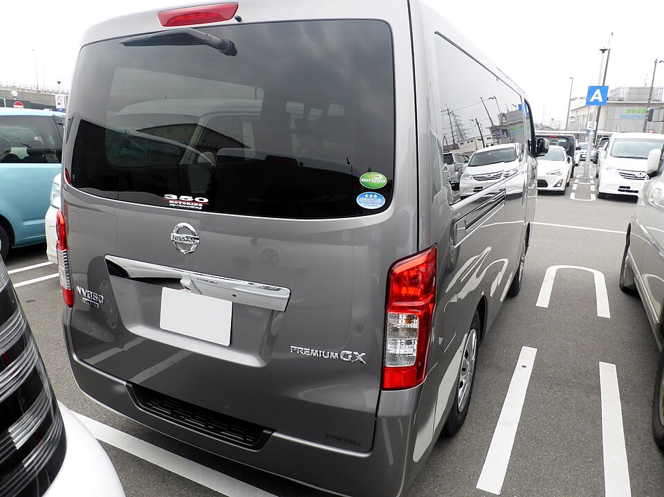 日産 キャラバン 5代目 の後方写真
