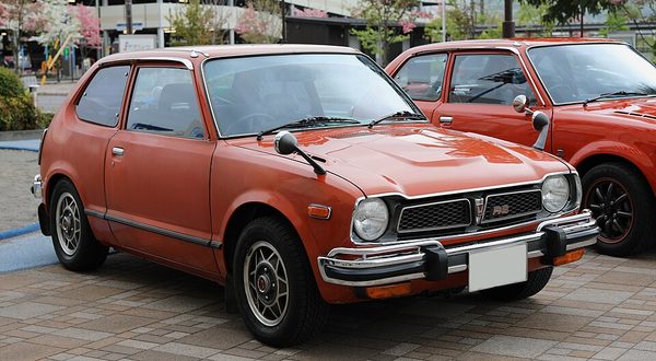 シビック 初代 の正面写真