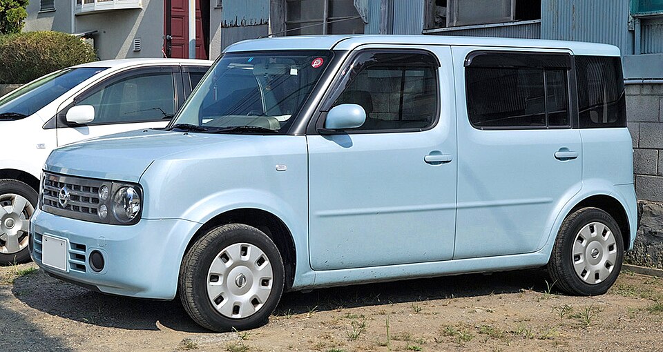 日産 キューブ 2代目 の外観写真