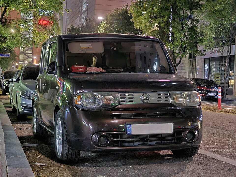 日産 キューブ 3代目 の外観写真