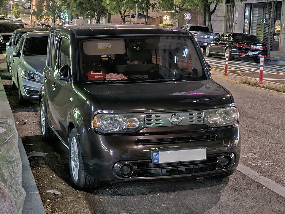日産 キューブ 3代目 の外観写真