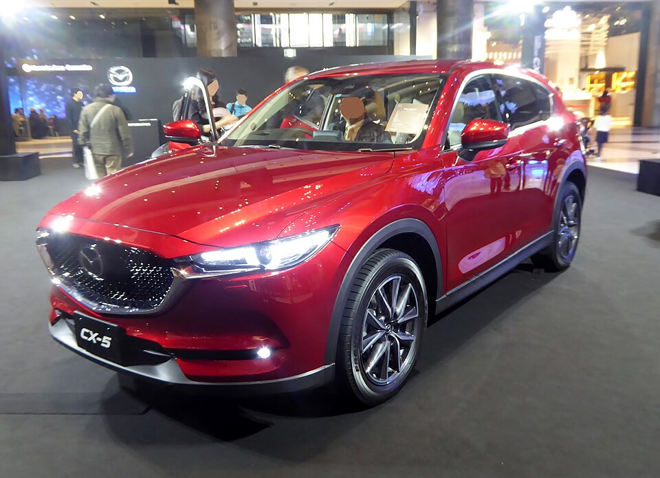 マツダ CX-5 2代目 の正面写真