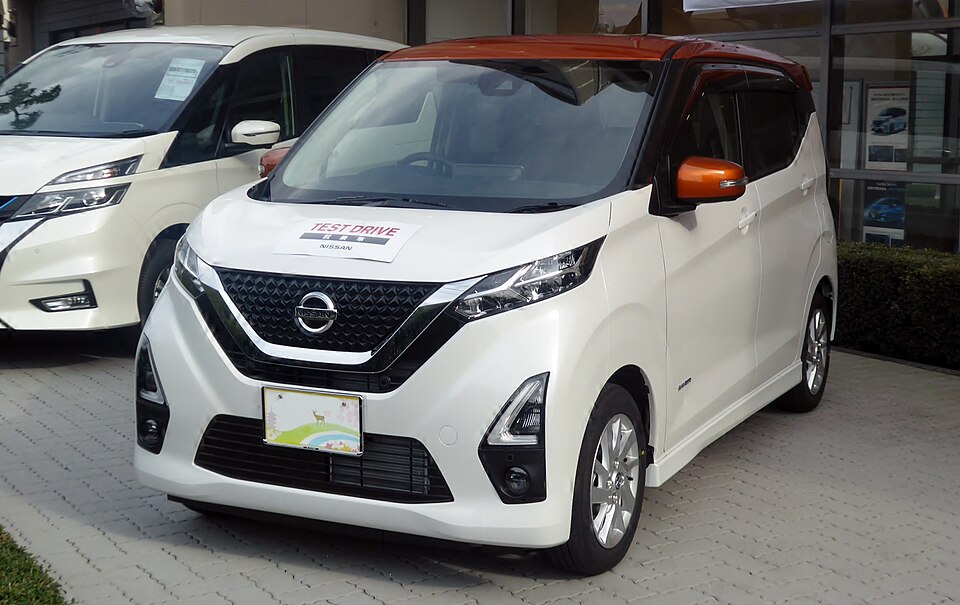 日産 デイズ 2代目 ハイウェイスター の外観写真