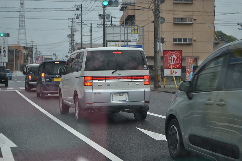 三菱 デリカD:5 D:5 の外観写真