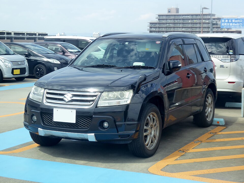 スズキ エスクード 3代目 の正面写真