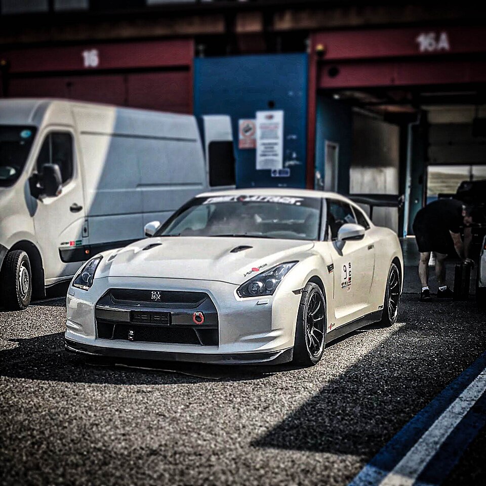日産 GT-R R35 の外観写真