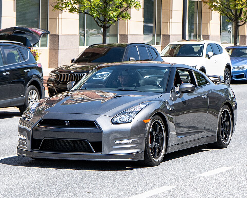 日産 GT-R R35 の外観写真