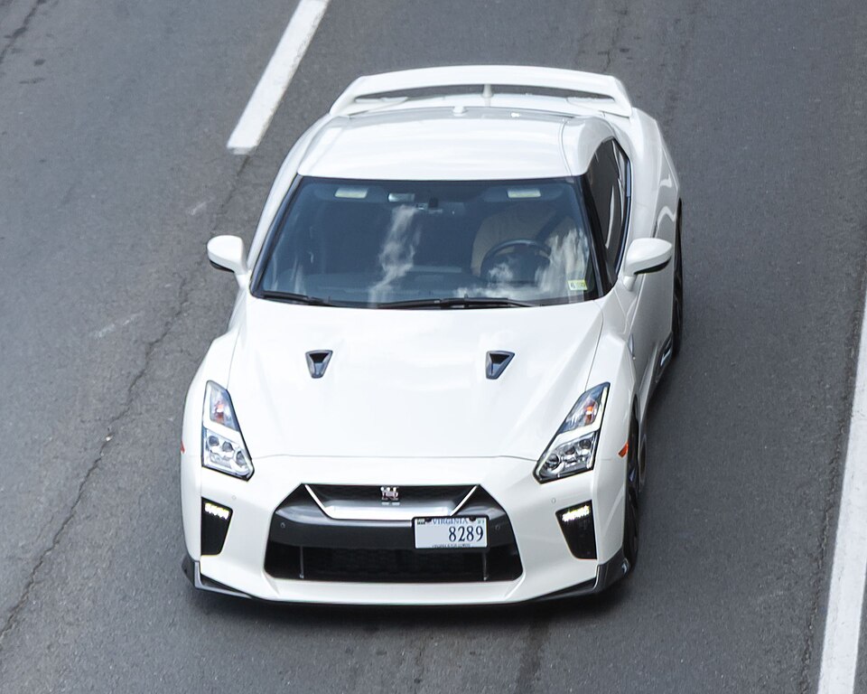 日産 GT-R R35 の外観写真
