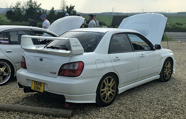 インプレッサ 2代目 (GD/GG) 丸目 の外観写真