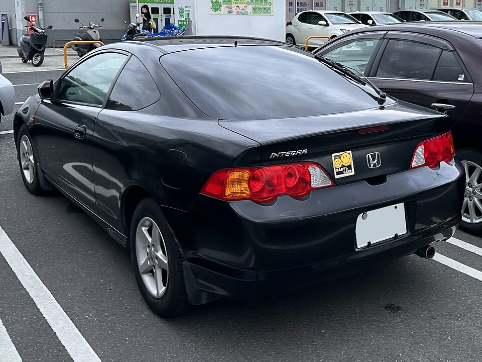 ホンダ インテグラ 4代目 の後方写真