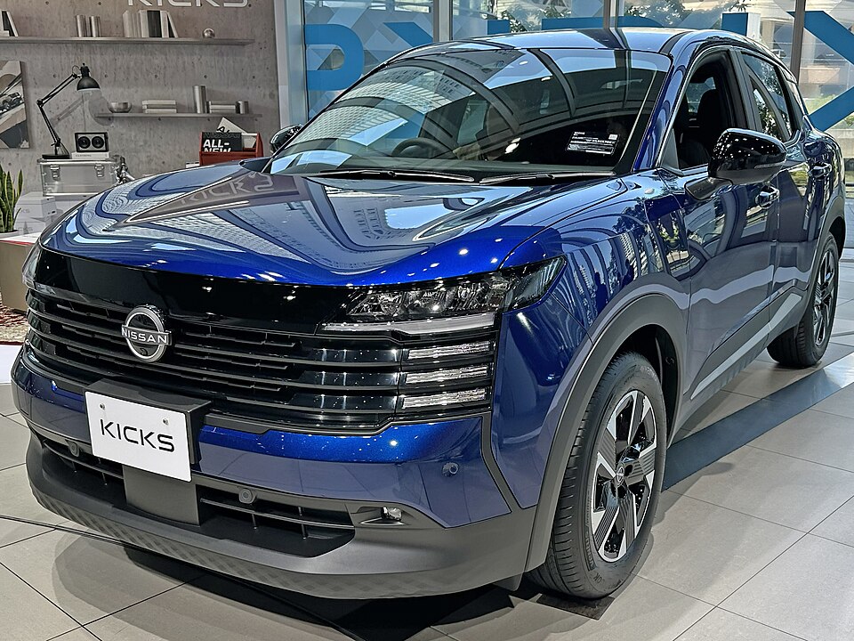 日産 キックス 2代目 の正面写真
