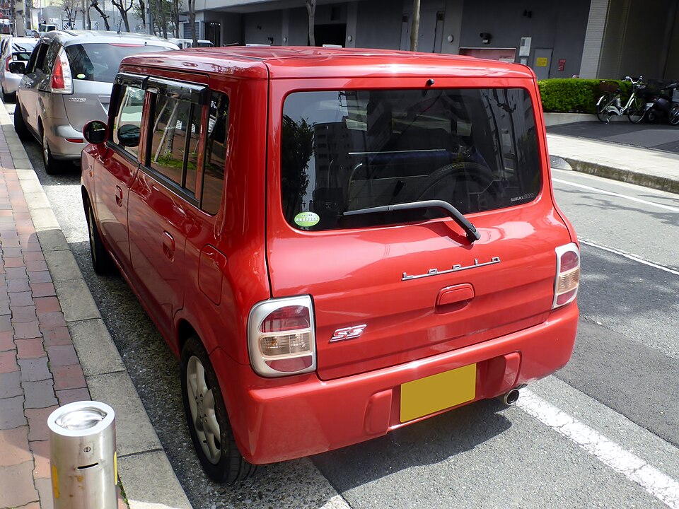 スズキ アルトラパン 初代 の後方写真