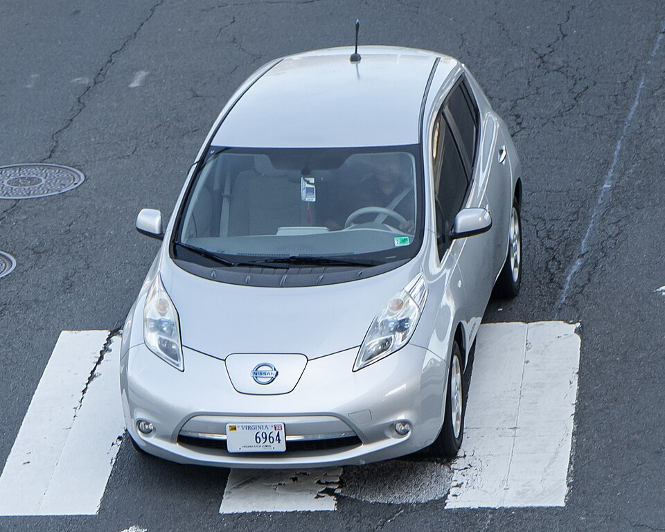 日産 リーフ 初代 の外観写真