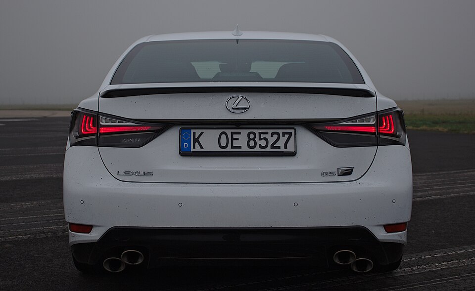 レクサス GS 2代目 (L10) の正面写真