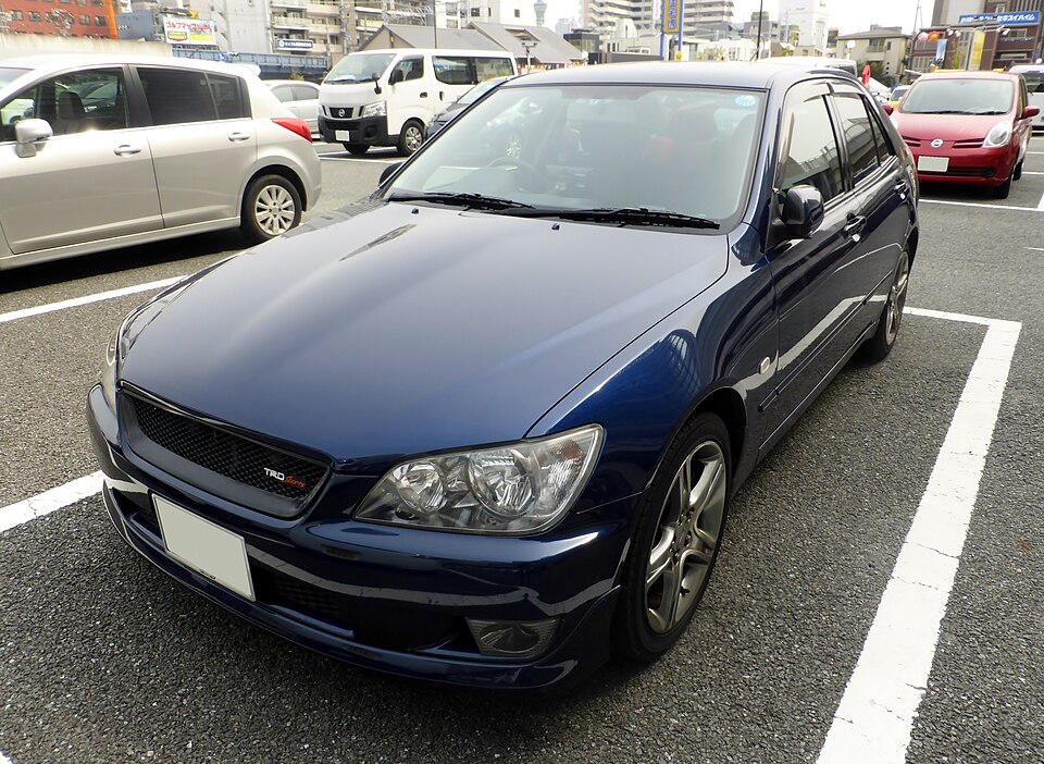 レクサス IS 初代 (XE10) の正面写真