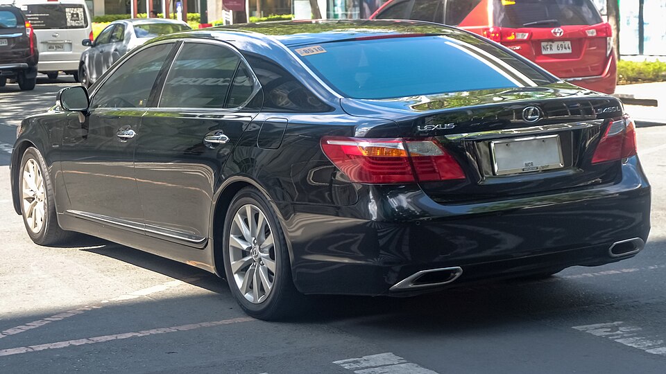 レクサス LS 4代目 (XF40) の外観写真
