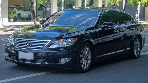 LS 4代目 (XF40)