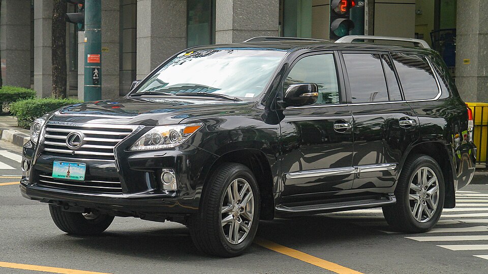 レクサス LX 初代 (J200) 通期 の写真
