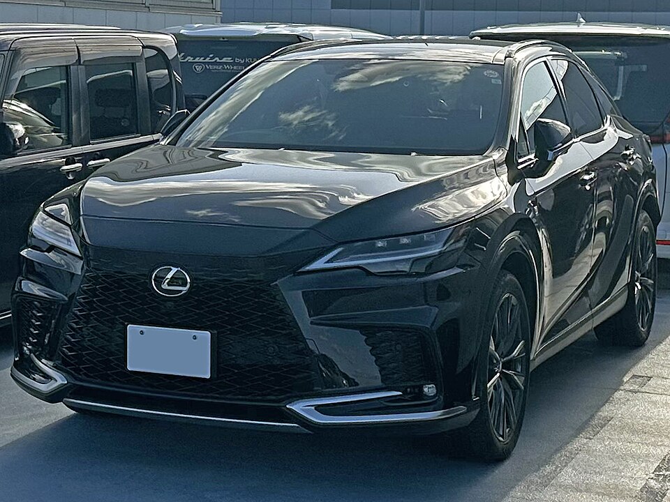 レクサス RX 3代目 (AL30) の斜め前写真