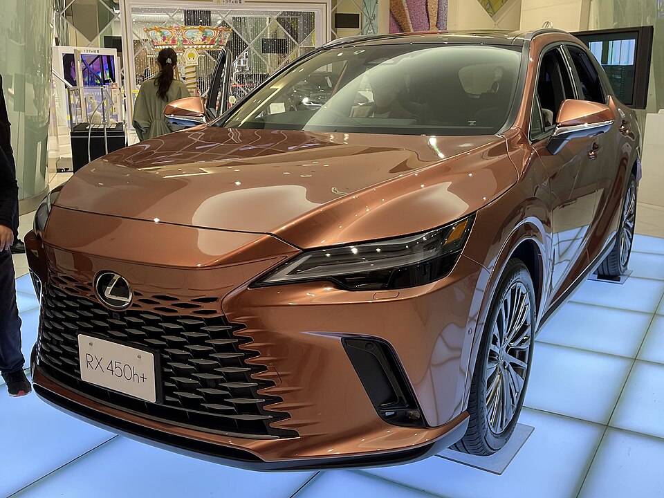 レクサス RX 3代目 (AL30) の斜め前写真