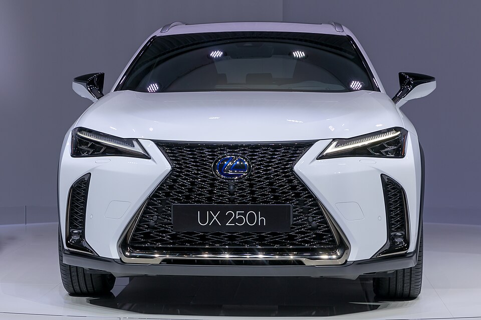 レクサス UX 初代 の外観写真