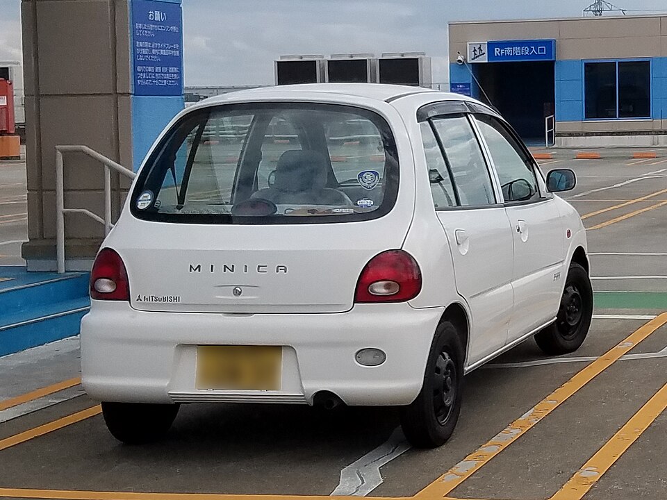 三菱 ミニカ 7代目 の外観写真