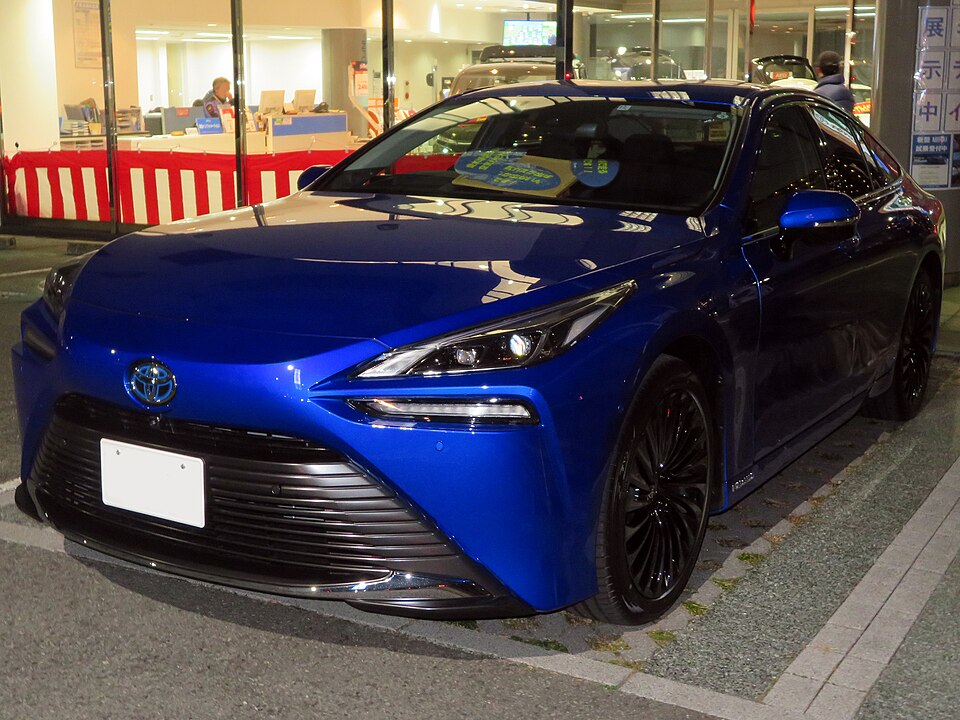 トヨタ MIRAI 2代目 の正面写真