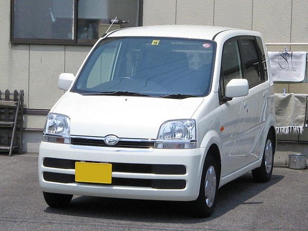 ムーヴ 3代目 後期 の斜め前写真