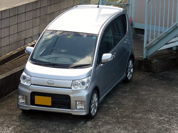 ムーヴ 4代目 カスタム の正面写真