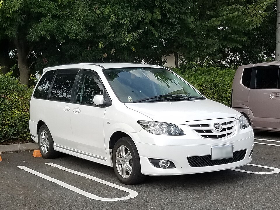 マツダ MPV 2代目 の外観写真