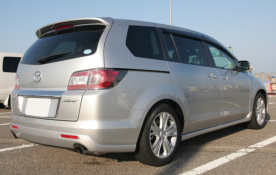 マツダ MPV 3代目 の外観写真