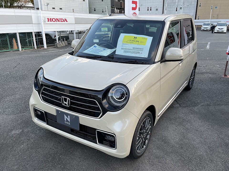 ホンダ N-ONE 2代目 の正面写真