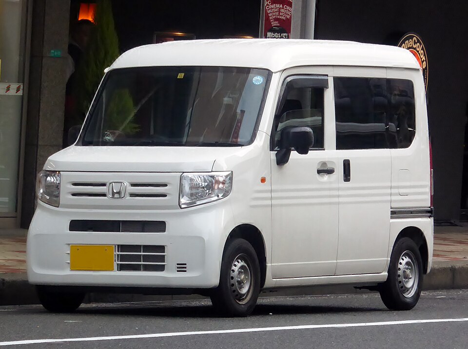 ホンダ N-VAN 初代 の正面写真