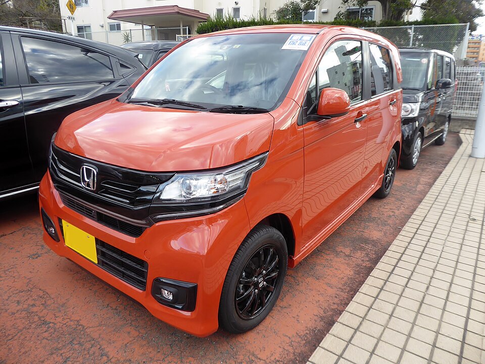 ホンダ N-WGN 初代 カスタム の正面写真