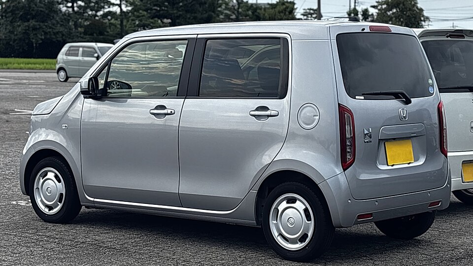 ホンダ N-WGN 2代目 の後方写真
