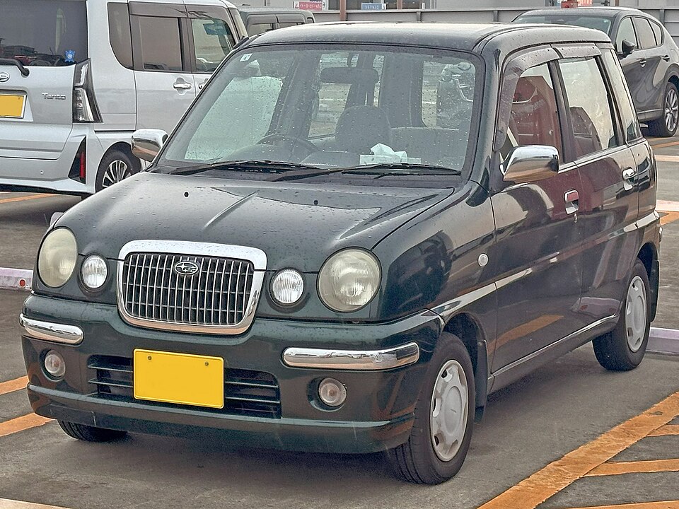 スバル プレオ 初代 の正面写真