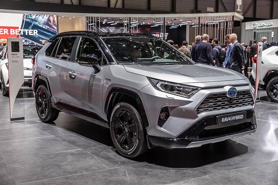 トヨタ RAV4 5代目 の外観写真