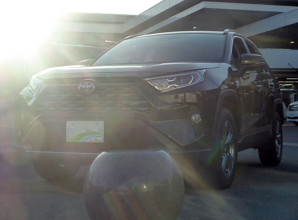 トヨタ RAV4 5代目 の外観写真