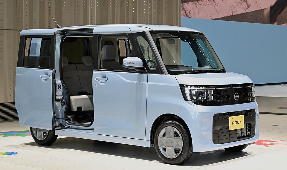日産 ルークス 3代目 後期 の外観写真