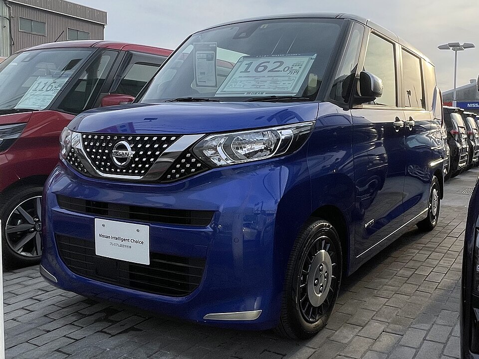 日産 ルークス 3代目 前期 の外観写真